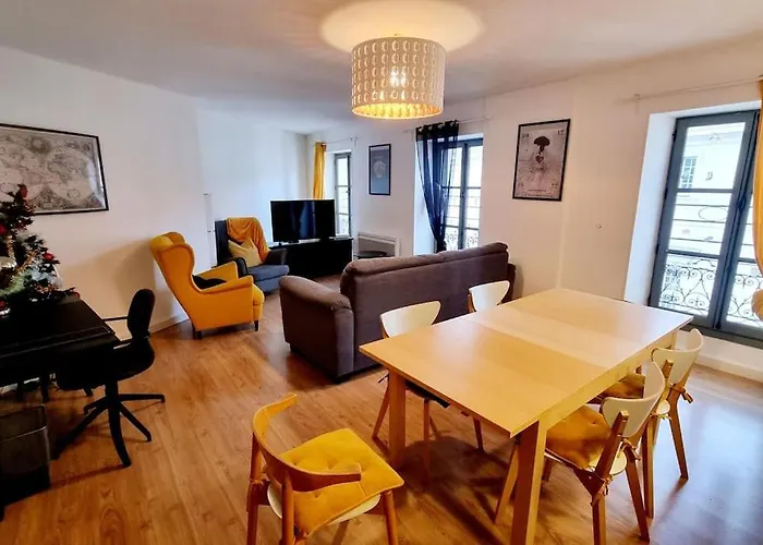 Elegant P4 Du Centre Historique Apartment Nimes